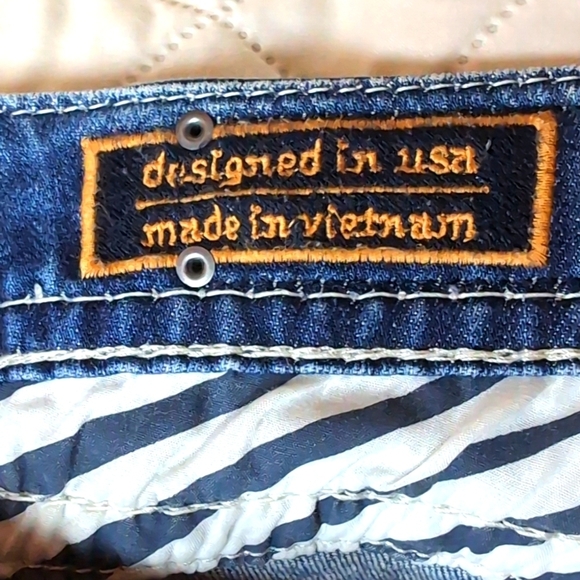 Rock Revival Woman's Low Rise Allegra Ankle Skinny Jeans Size 30. - Picture 7 of 16